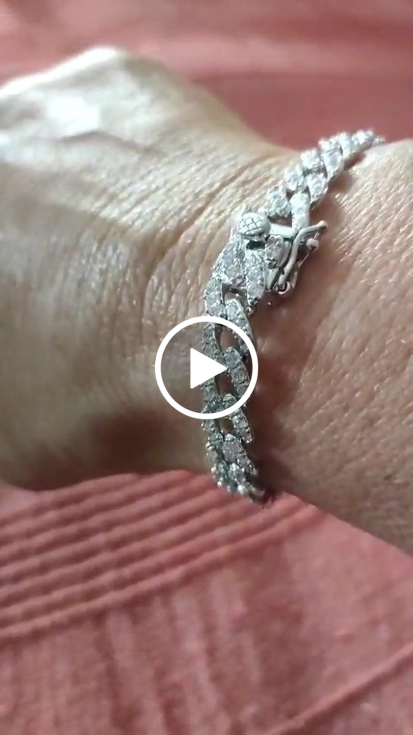Customer video review of BRACCIALE GRUMETTA CON ZIRCONI