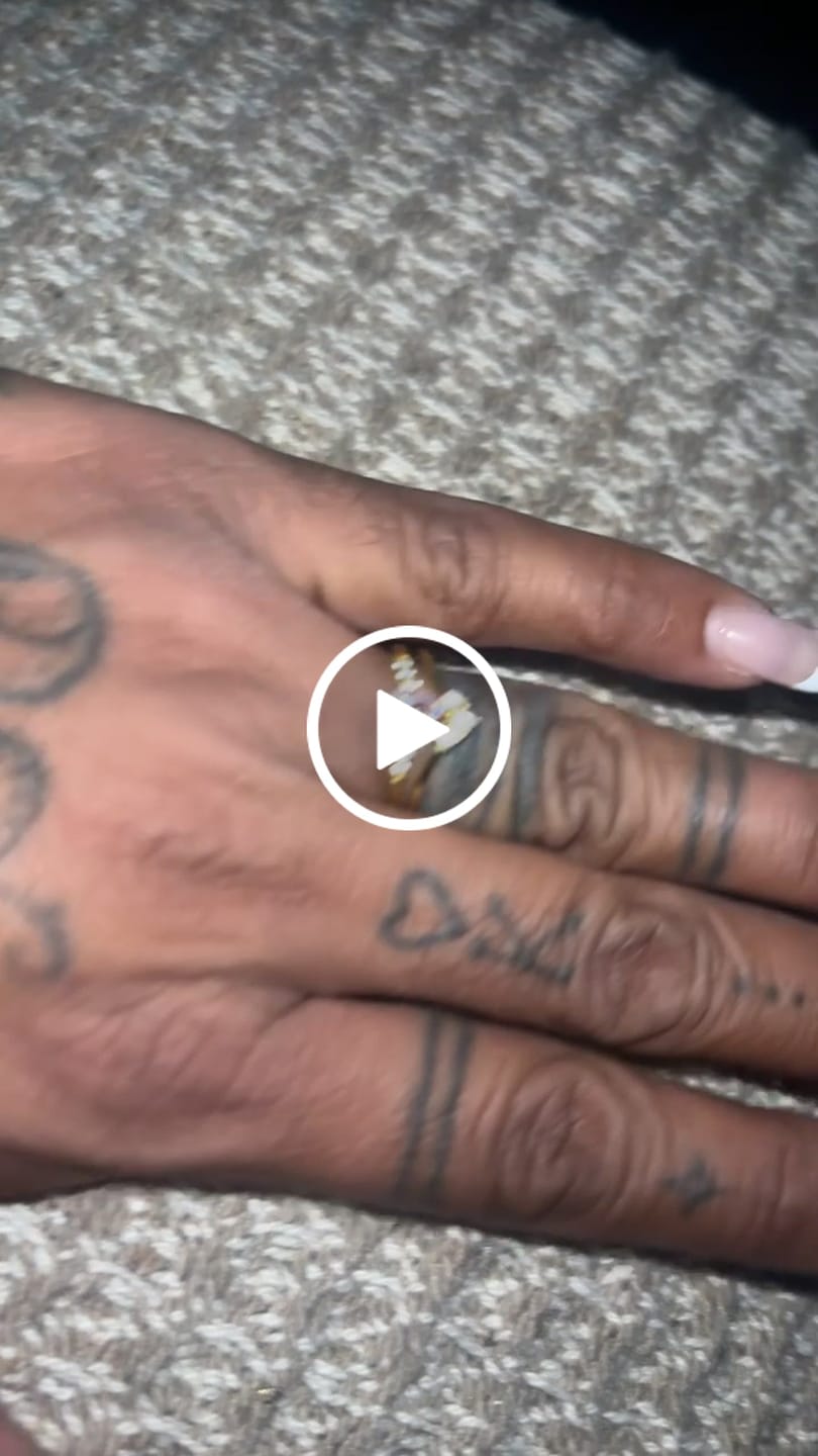 Customer video review of The Mia - Women's Pear Duo Sapphire Engagement Wedding Ring