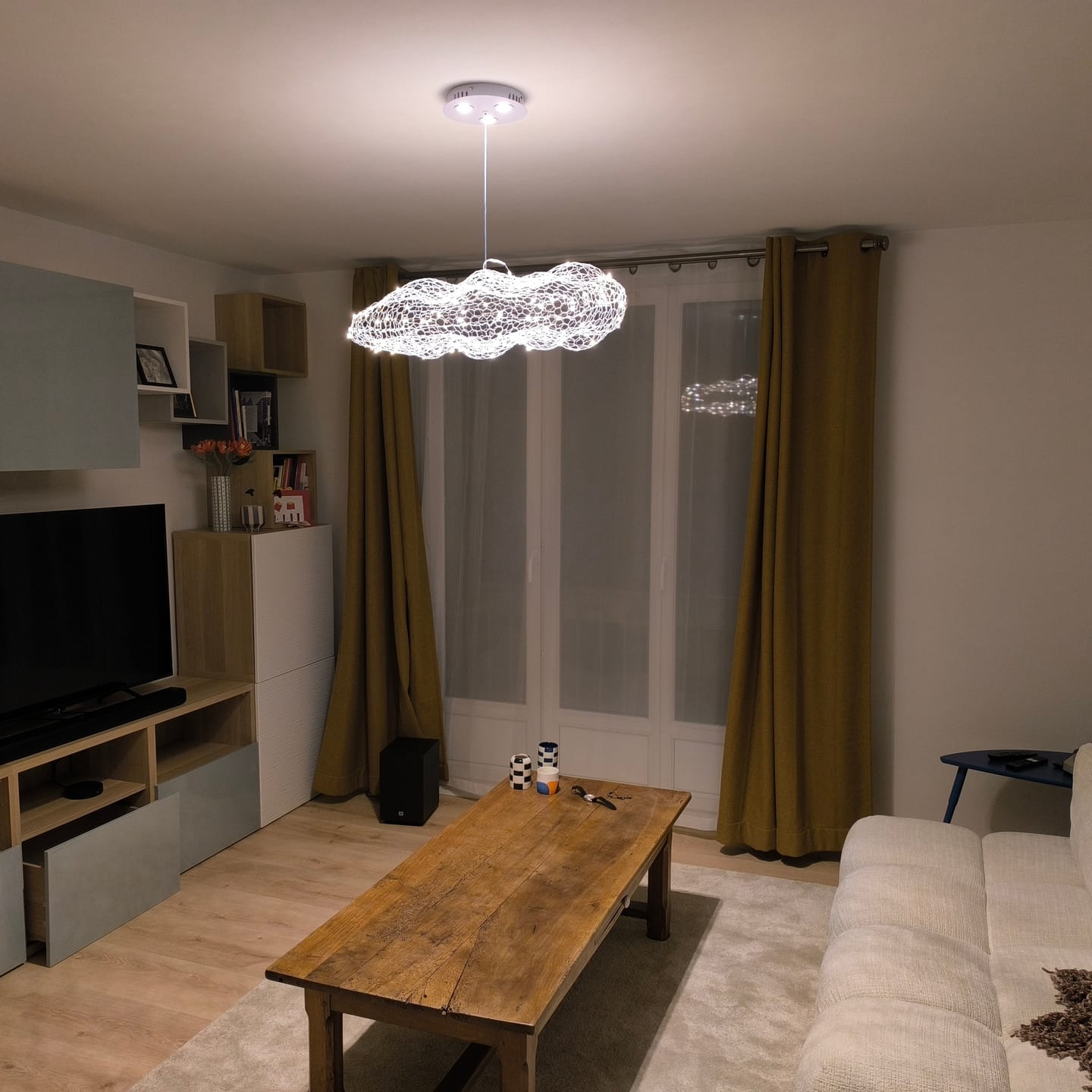 Customer photo review of Lustre en forme de nuage, en maille métallique or ou argent