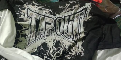 Customer photo review of 'CAGE FIGHT' LONGSLEEVE