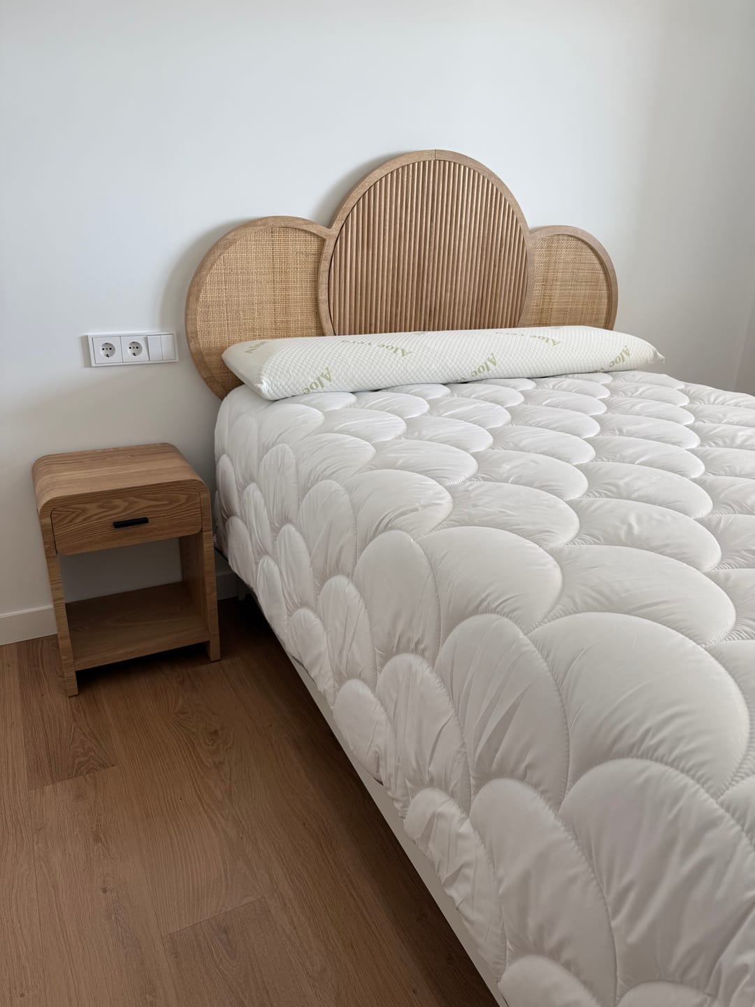 Customer photo review of SKIVE - Table de chevet 1 tiroir en bois marron