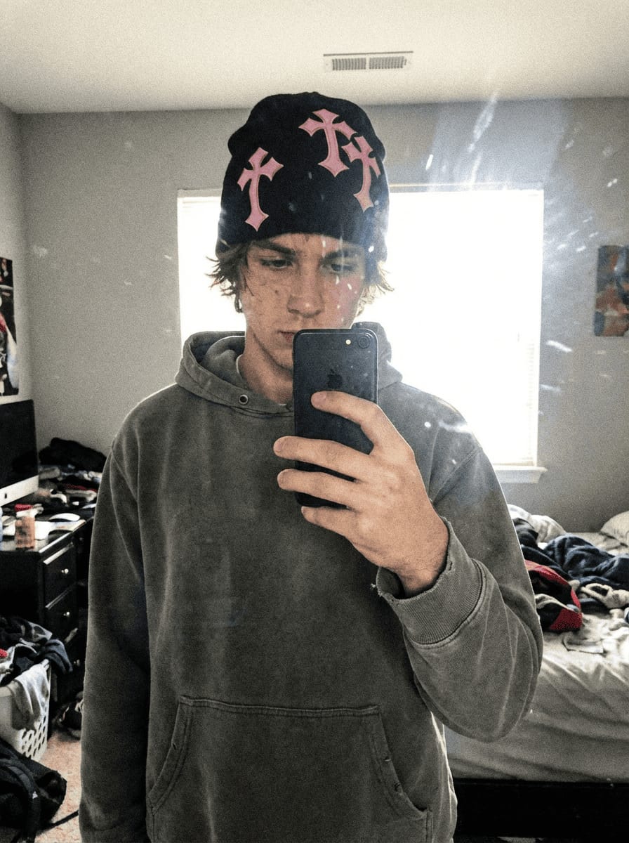 Customer photo review of Bonnet croix
