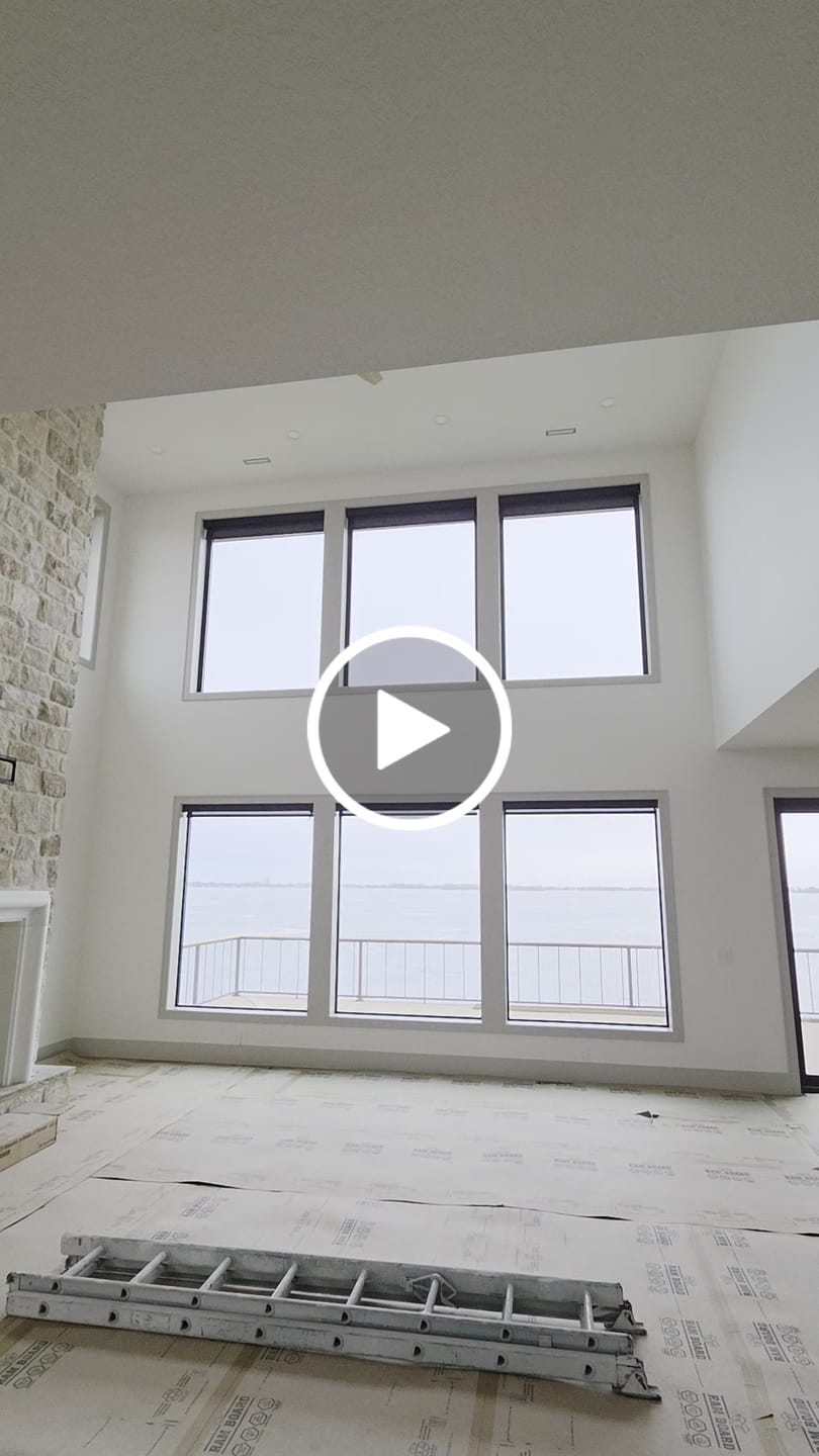 Customer video review of SmartWings Motorized Light Filtering Solar Shades 1%/3%/5% Openness Aventus