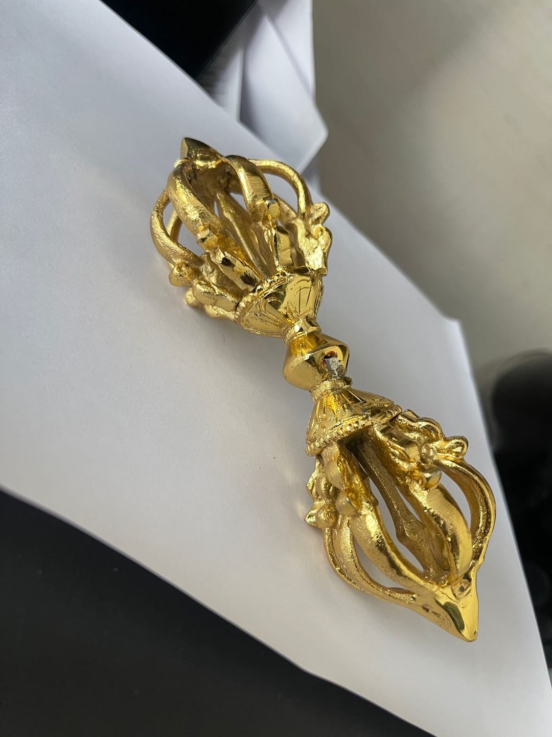 Customer photo review of Brass Vajra (Medium) – Pure 100% Brass Dorje Ritual Tool for Puja, Vastu Remedy, Tibetan Meditation, and Home Temple Décor by Vastu Mandir