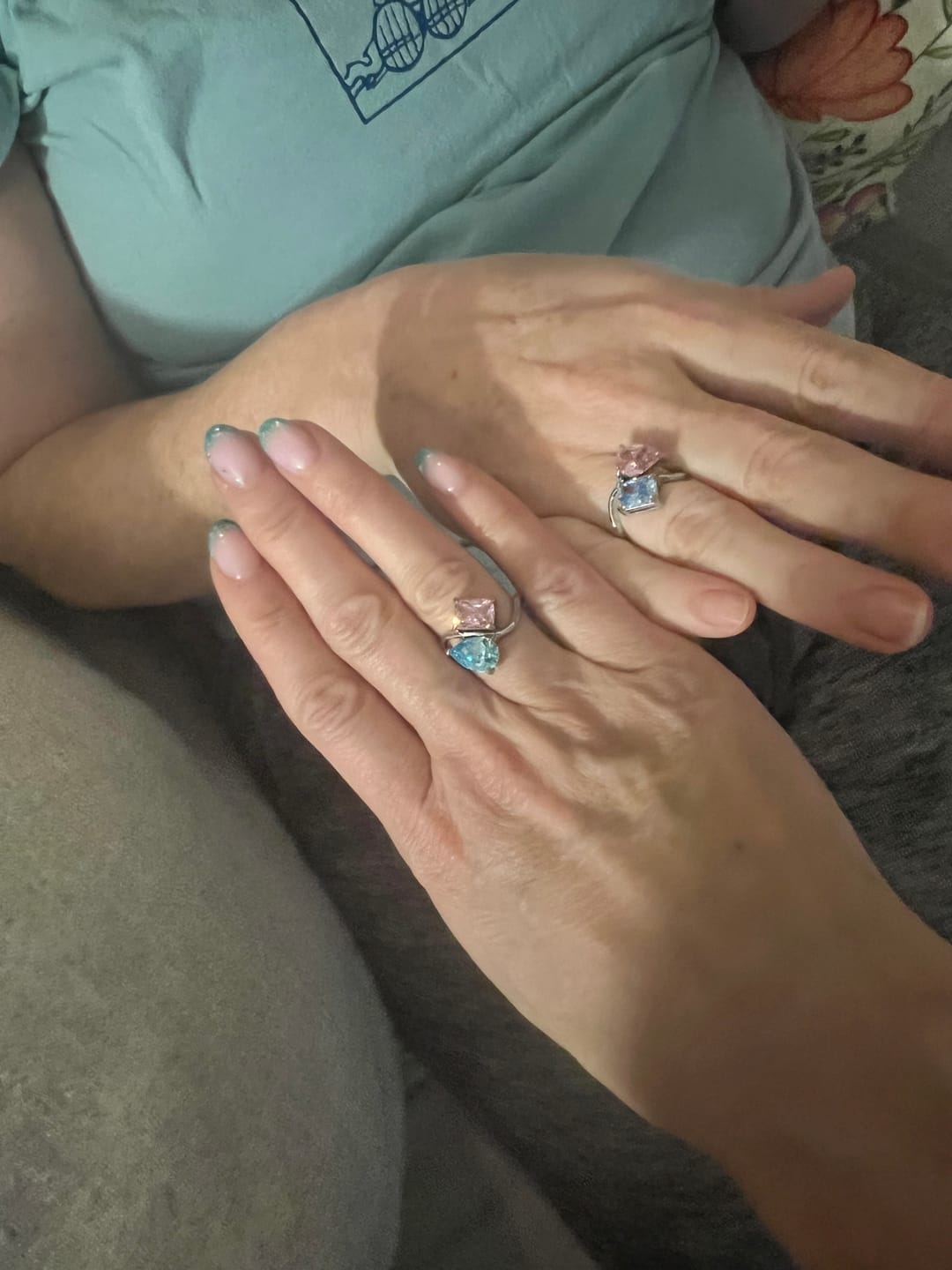 Customer photo review of Anillo Eterno con Piedra de Nacimiento