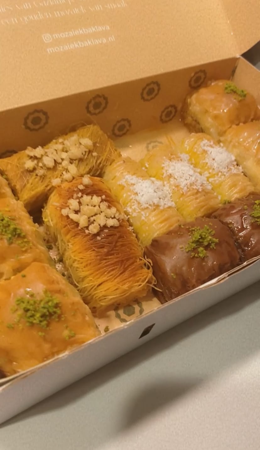 Customer photo review of Baklava Mix Golden Selection