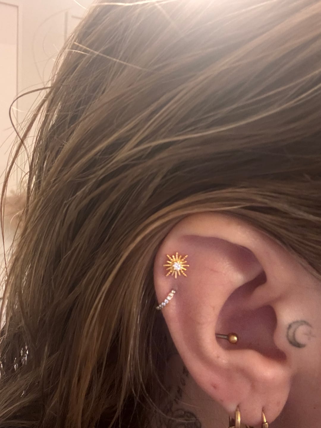 Customer photo review of HI-LIFE Crystal Clicker Piercing