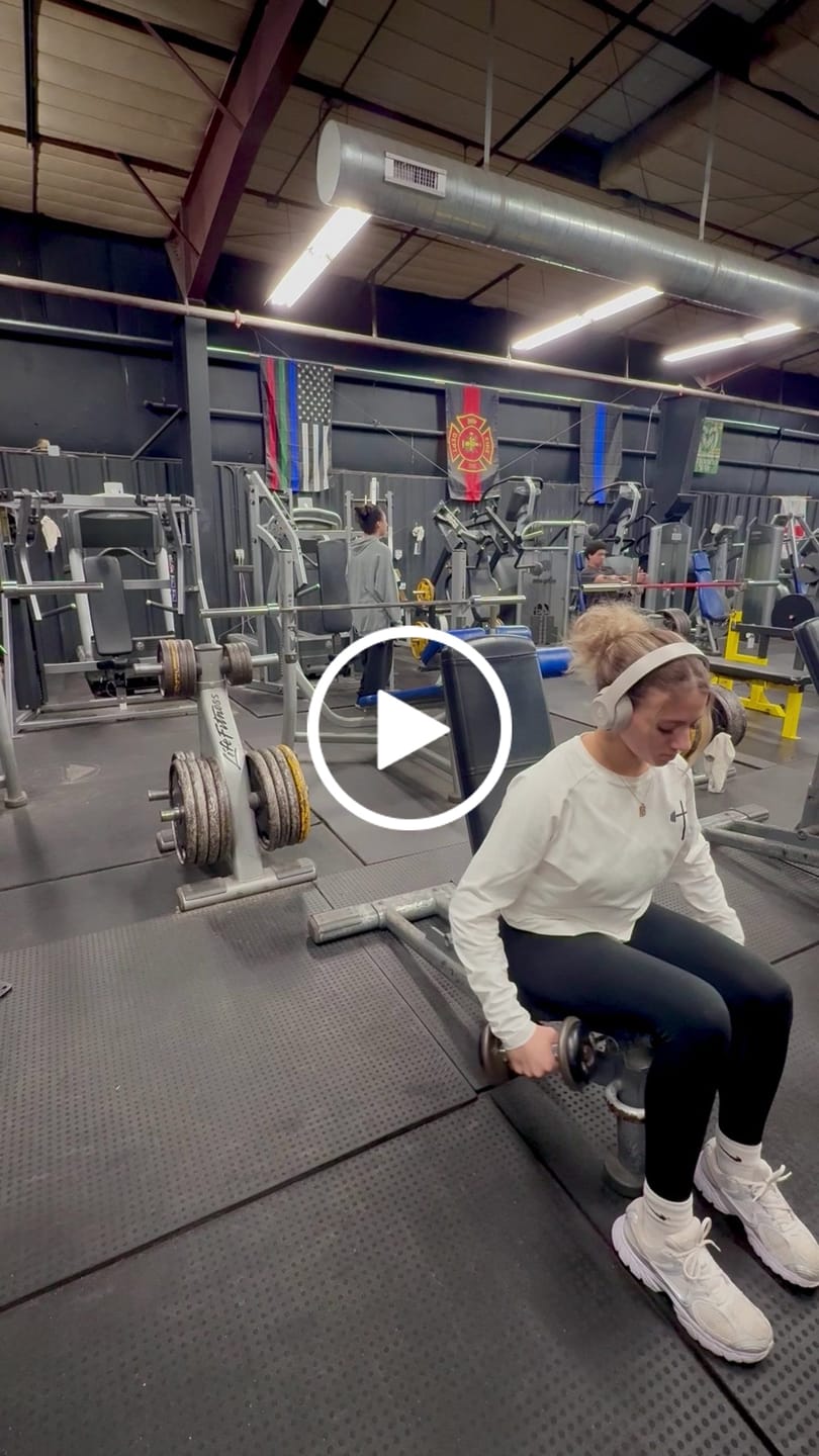 Customer video review of Long Sleeve Performance Tee