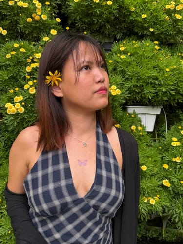 Customer photo review of Lea Star Necklace