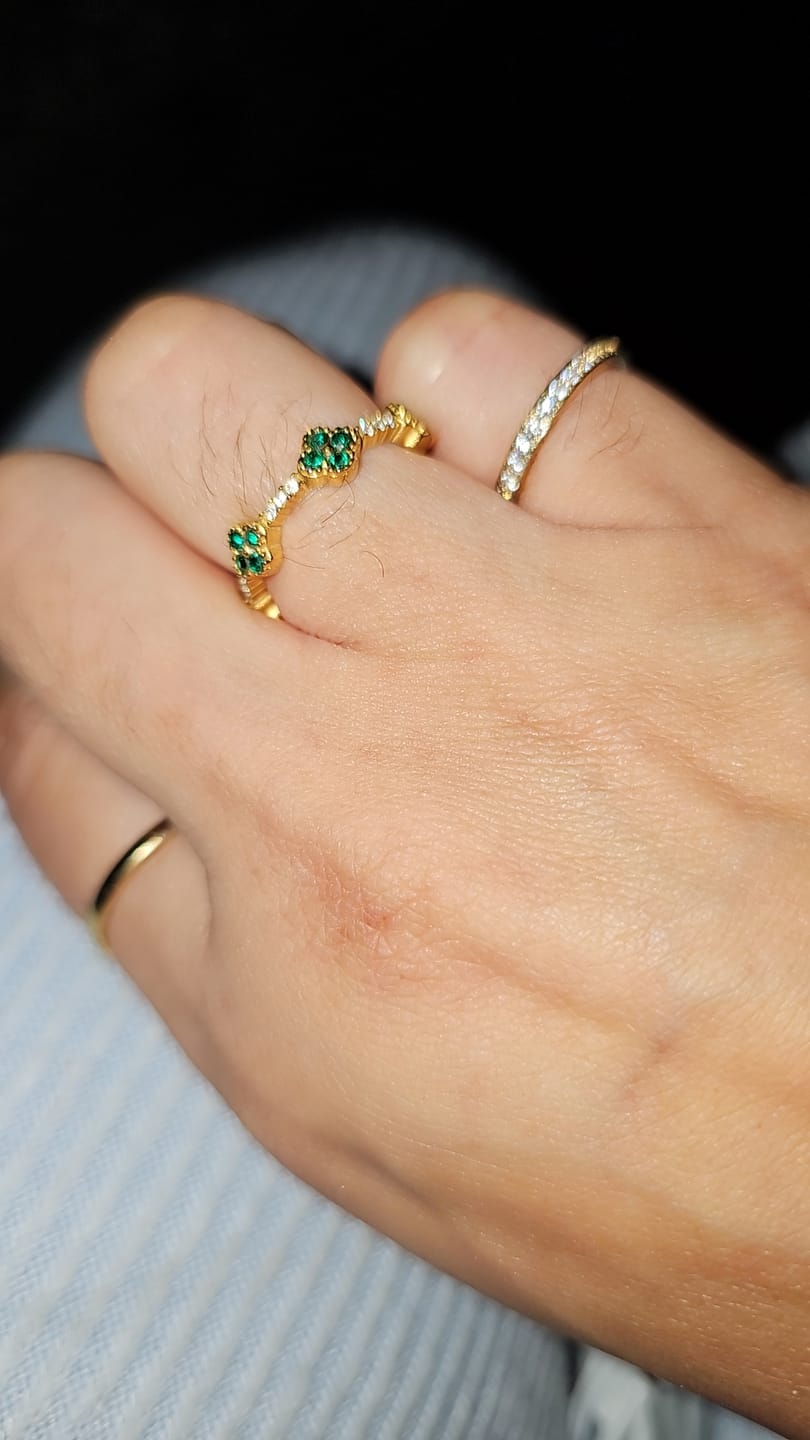 Customer photo review of Four Leaf Clover Crystal Ring