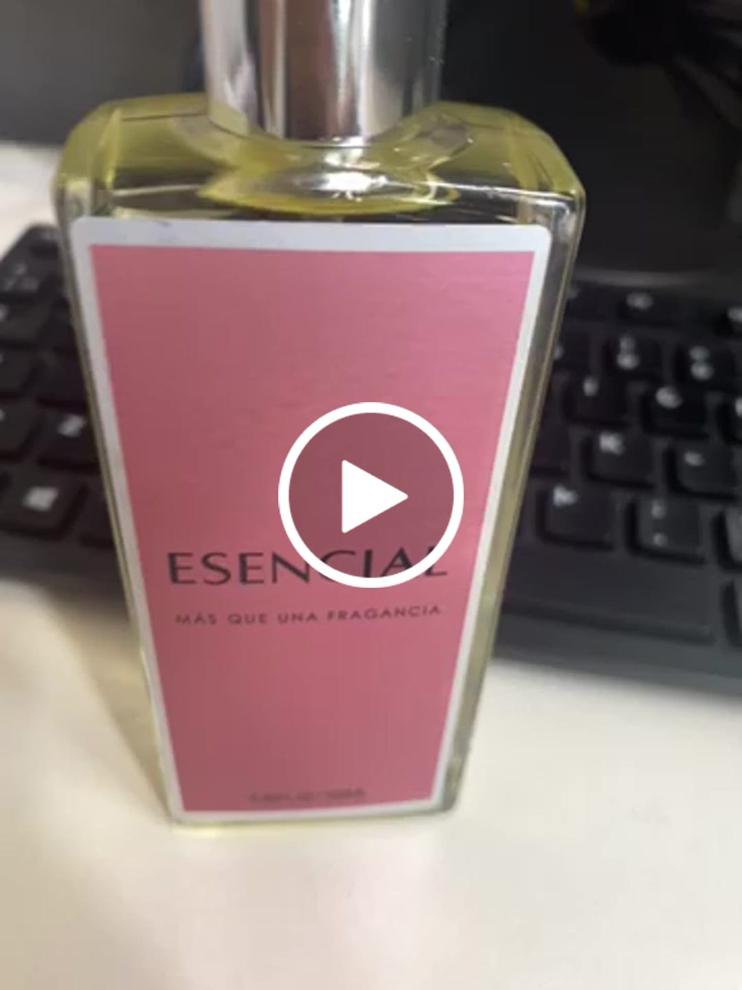 Customer video review of M556 Inspirado en: La Bomba - Carolina Herrera