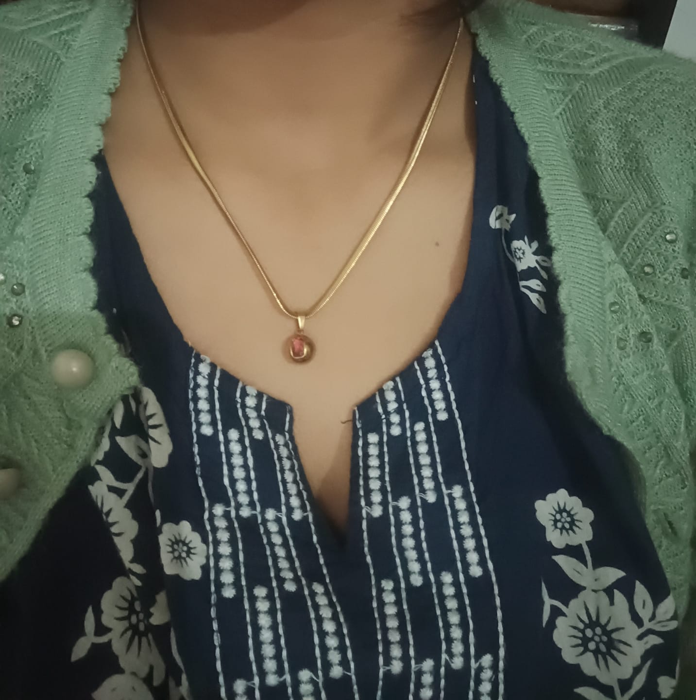 Customer photo review of Pink Gemstone Embedded Necklace