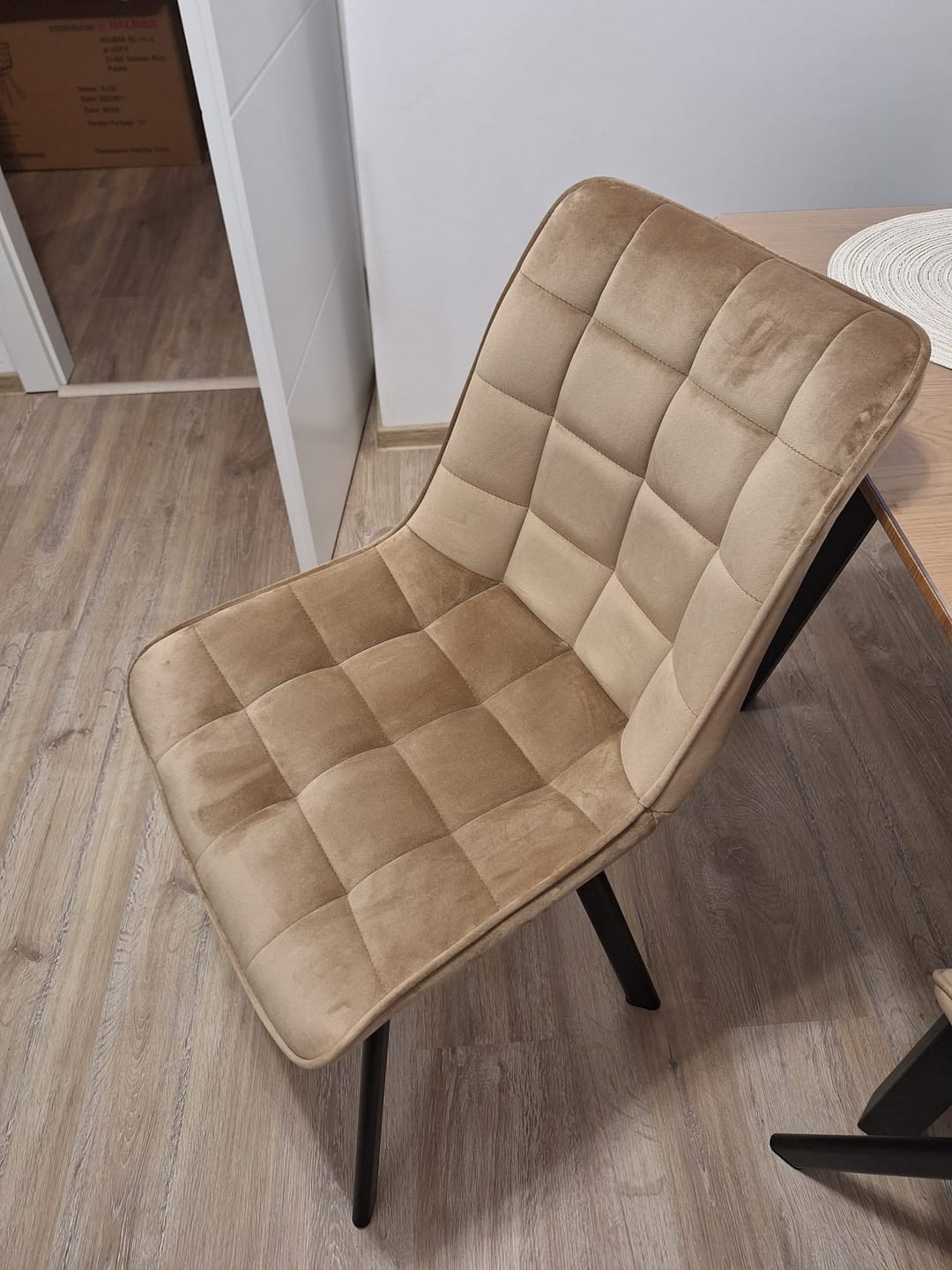 Customer photo review of Scaun K332, bej/negru, stofa catifelata/metal, 46x61x84 cm