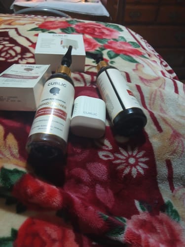 Customer photo review of Curlic Activator Pro + 2 FREE All-Natural Revitalizing Oil + E-Book