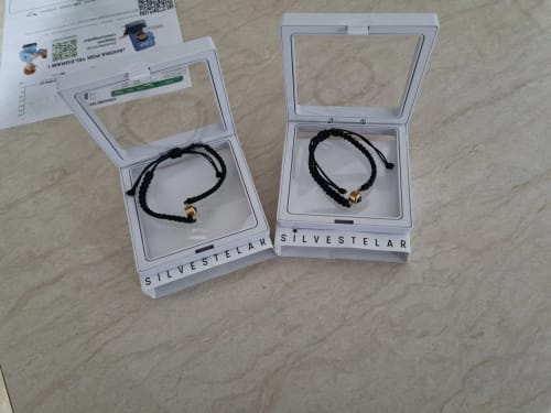 Reseña con foto de un cliente sobre Pulsera con Foto Dentro "Mágica"