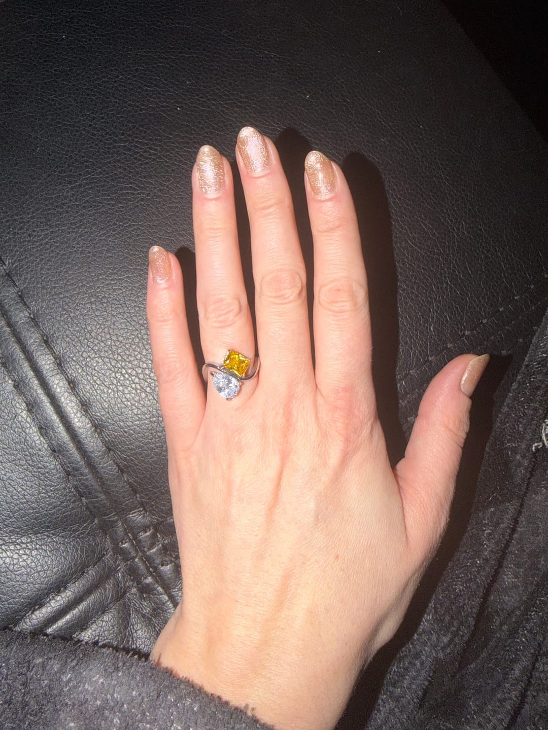 Customer photo review of Anillo Eterno con Piedra de Nacimiento