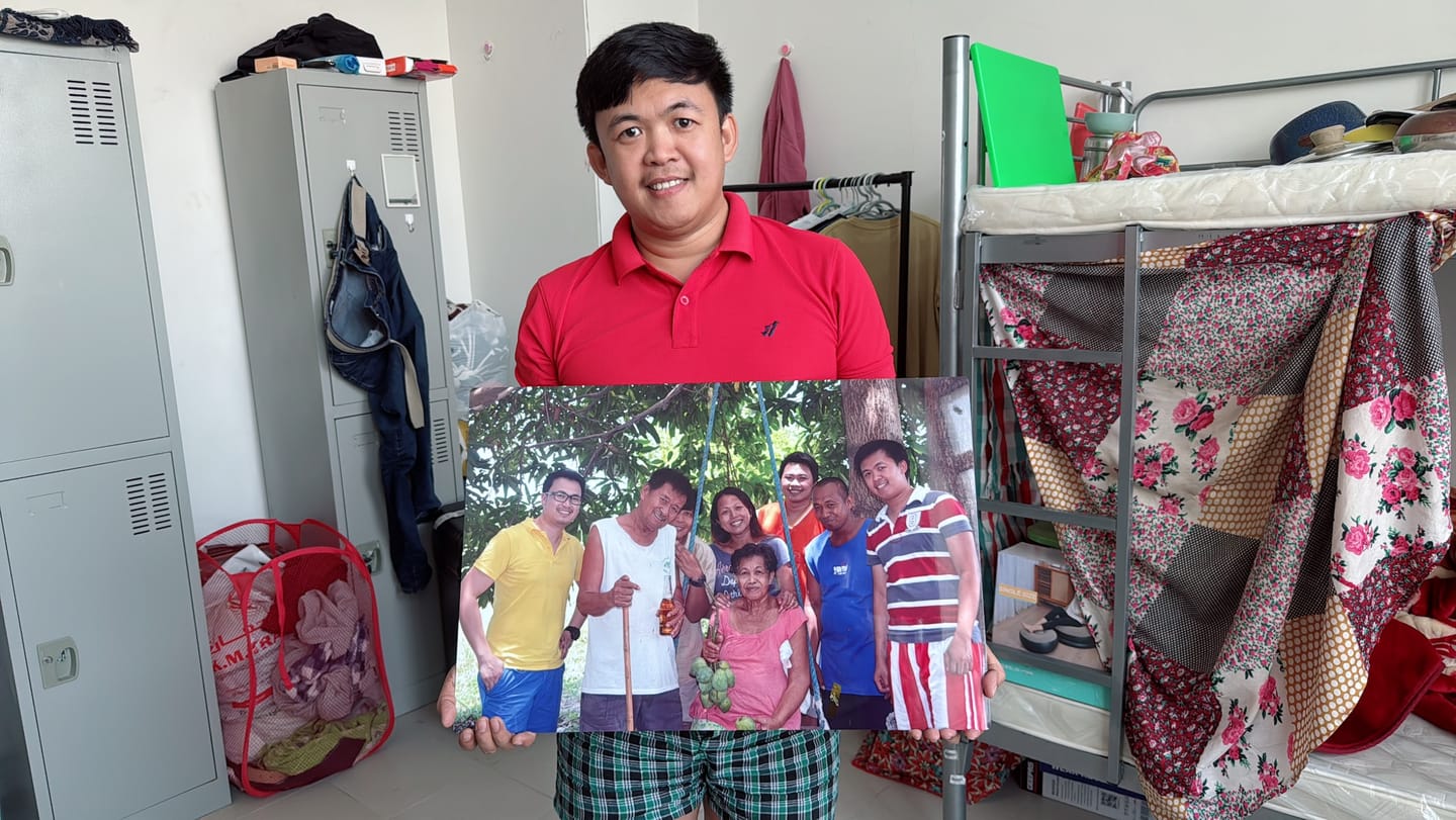 Customer photo review of 1. Your Customized Photo