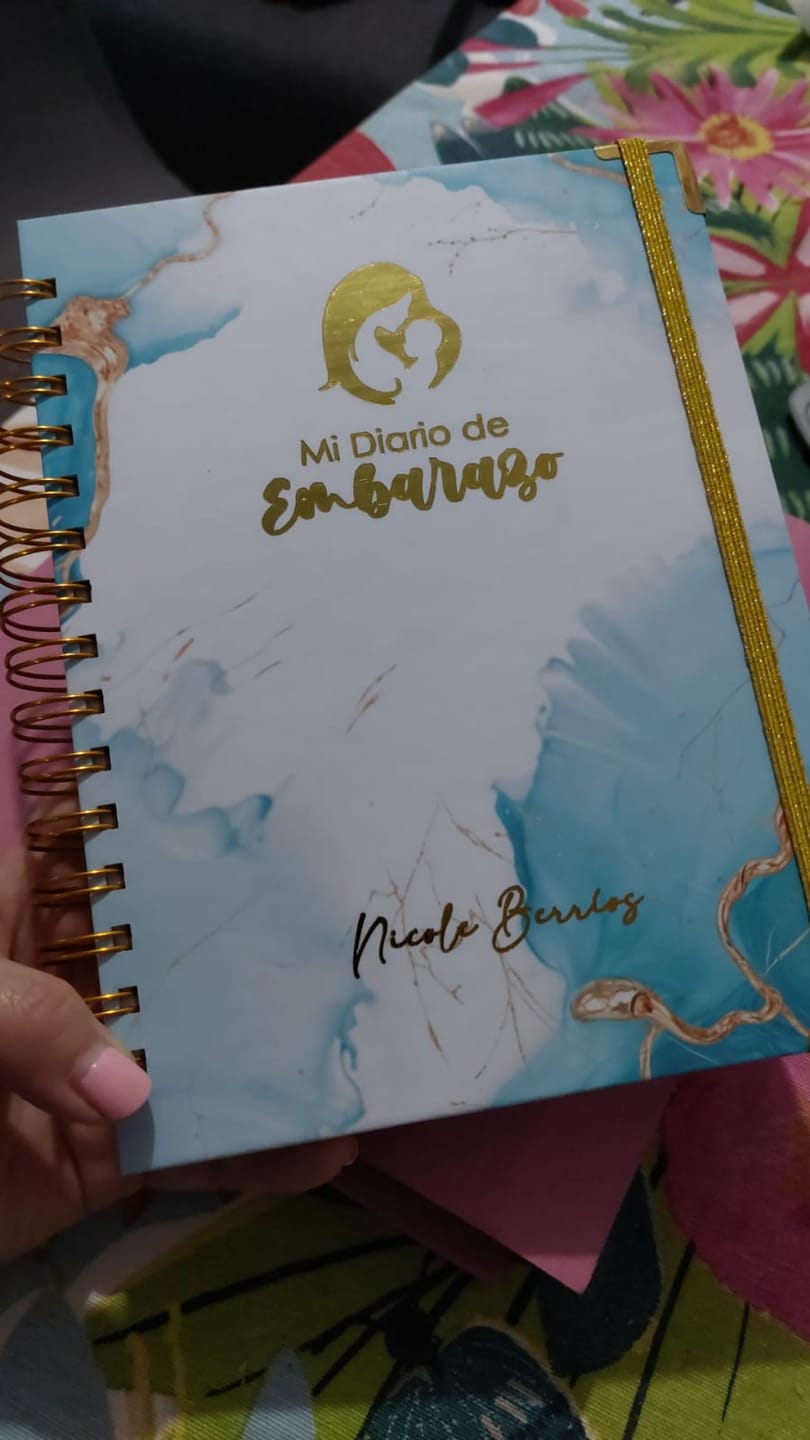 Customer photo review of Diario Único Mi Embarazo - Colorful
