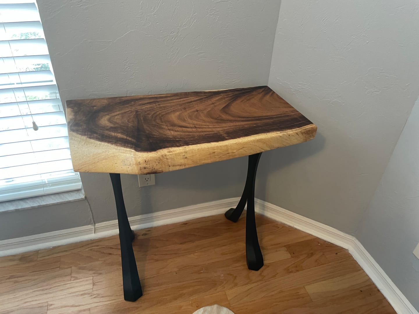 Customer photo review of Console Table Legs 209 Xeni 28.3" H Handmade Design for Woodworking