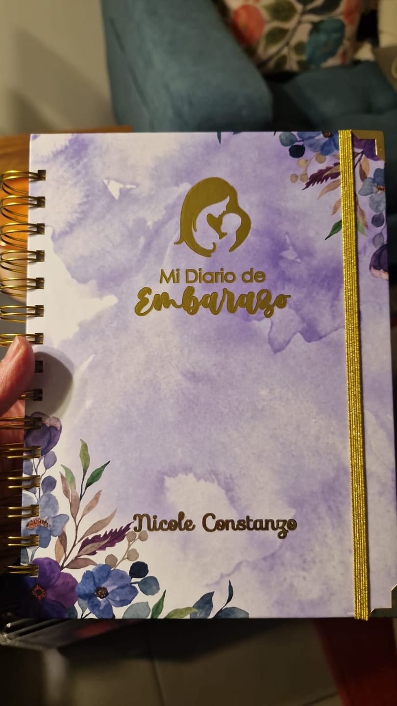 Customer photo review of Diario Único Mi Embarazo - Colorful
