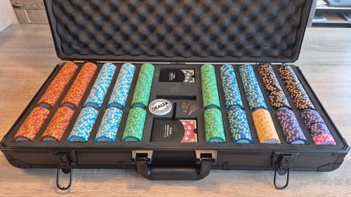 Customer photo review of Poker Set Las Vegas Poker Club Cash Game 500