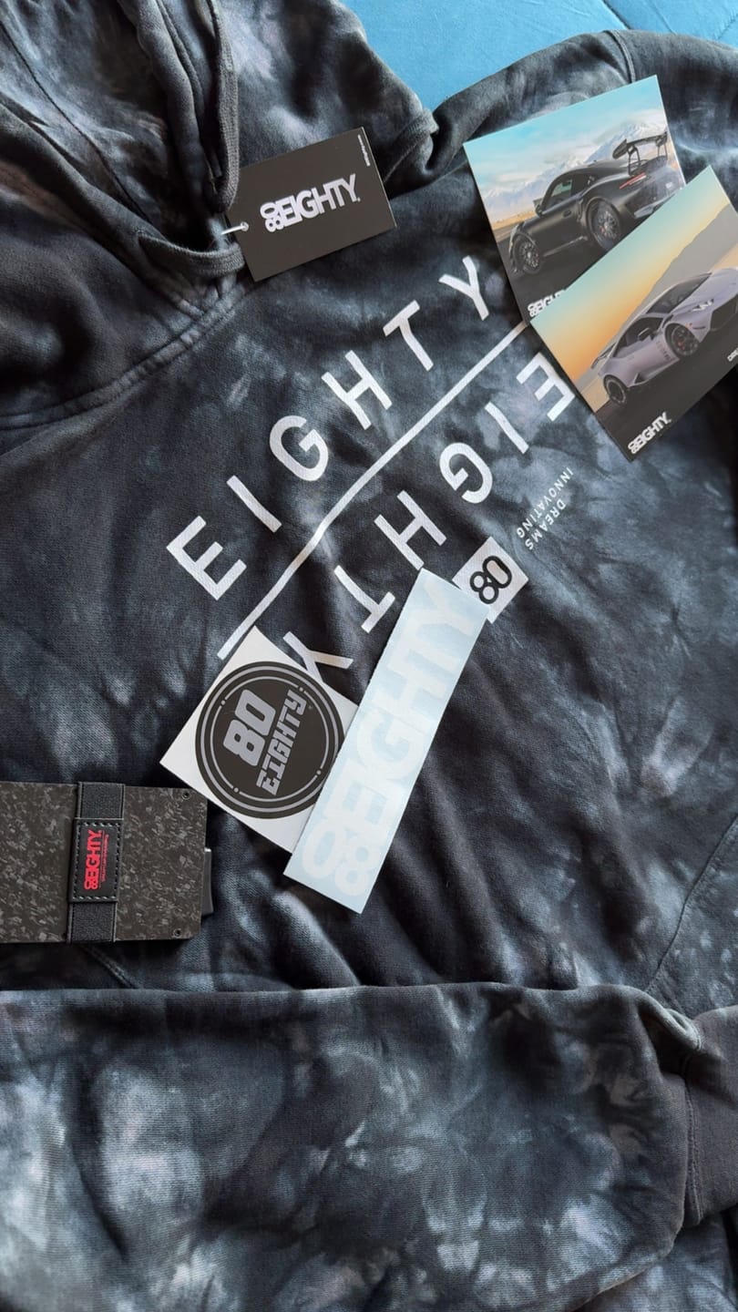 Customer photo review of 80Eighty® Minimalist Forged Carbon Wallet