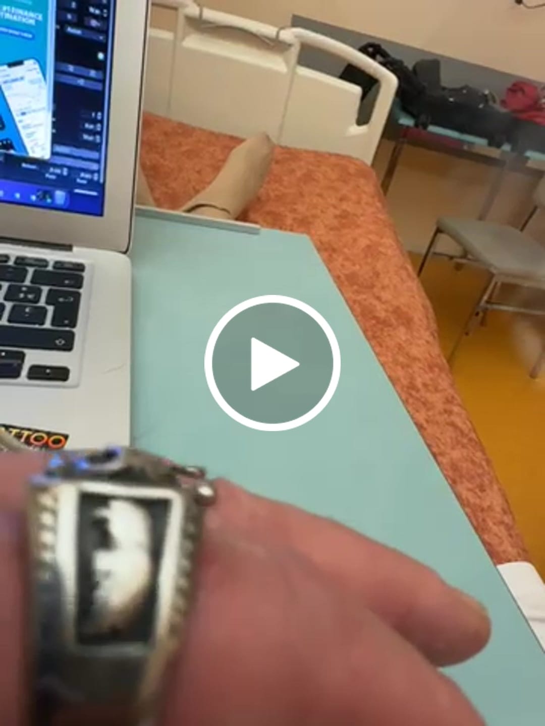Customer video review of Ace of Spades.