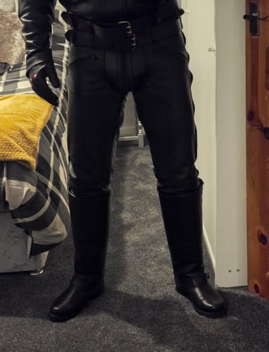 Customer photo review of Gay Leather Pants Black