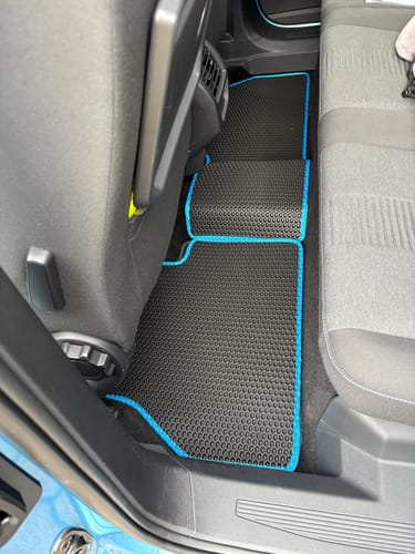 Customer photo review of Auto Fußmatten nach Maß - Komplettset
