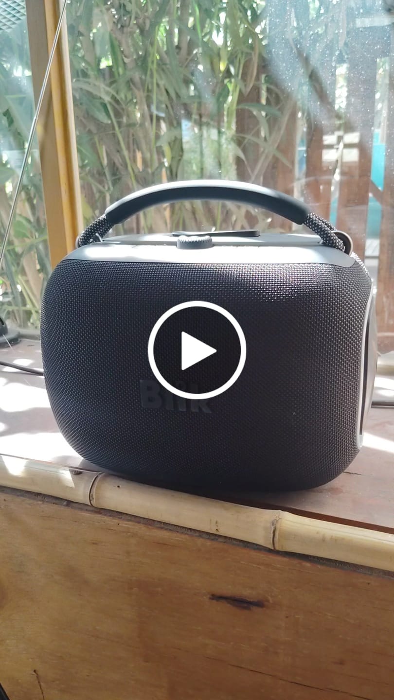 Customer video review of Parlante Bluetooth Portátil Blik Hypebox 100W IPX5 10 Hrs