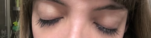 Customer photo review of KosmaLash® | Sérum Crecimiento & Anticaída