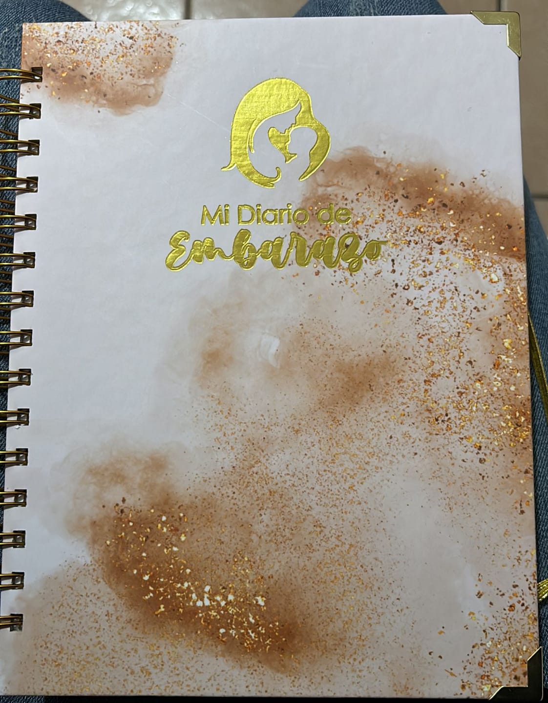 Customer photo review of Diario Único Mi Embarazo - Colorful