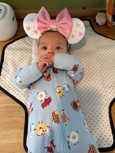 Customer photo review of Mickey Pearls Velvet Mommy & Me Ears