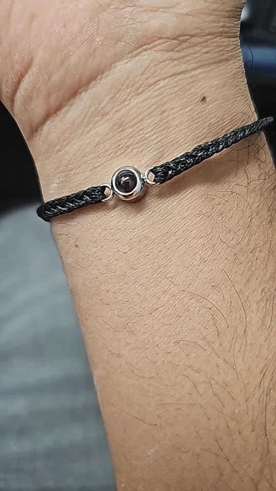 Customer photo review of Pulsera con Foto Dentro "Mágica"