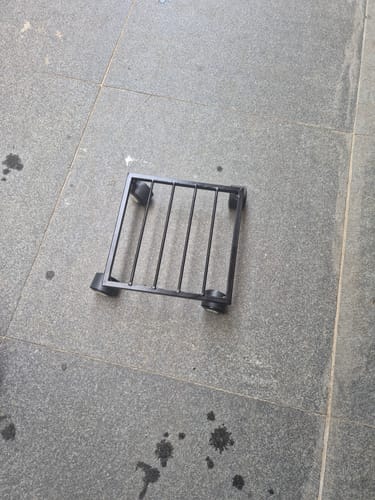 Customer photo review of United Crafts Rozy Wheel Pot Stands for Planters