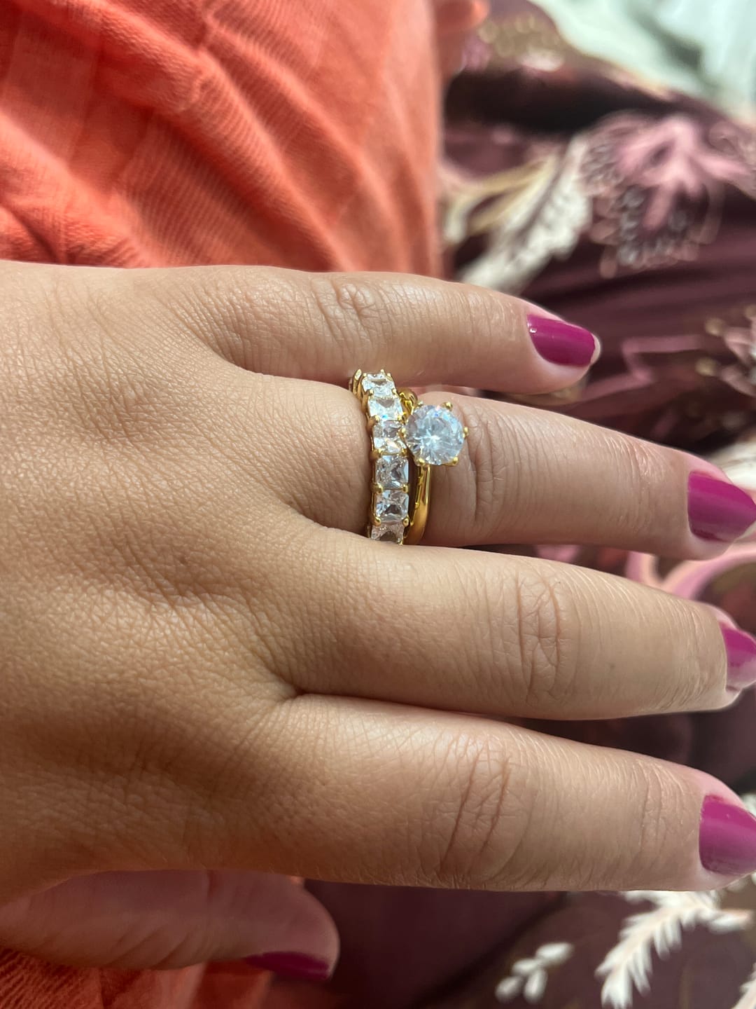 Customer photo review of Anel Solitário Beout Banhado em Ouro 18k