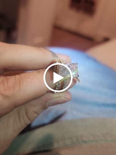 Customer video review of Shipping Protection