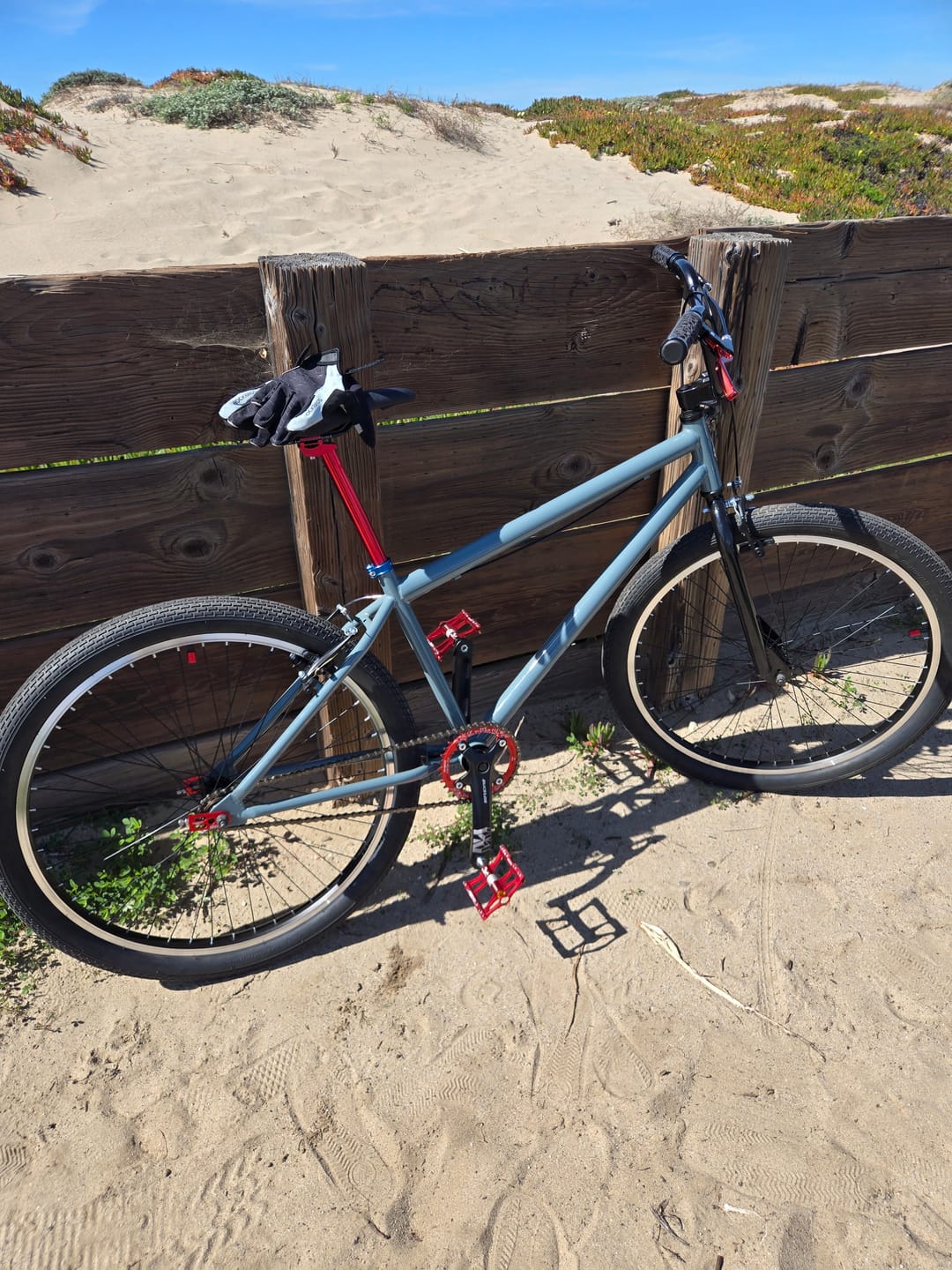 Customer photo review of Aluminum Alloy 4 Bearings Mountain Bike Pedals