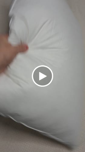 Customer video review of Pernă Plume Puf