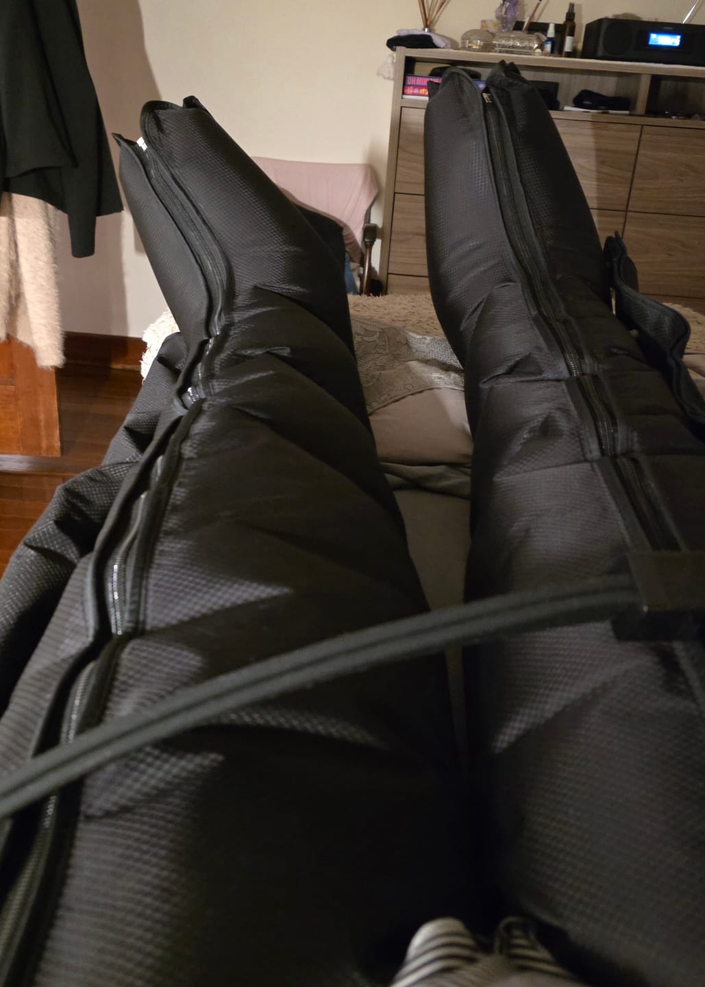 Customer photo review of RECHARGEABLE 6 Chamber Compression Boots 3.0
