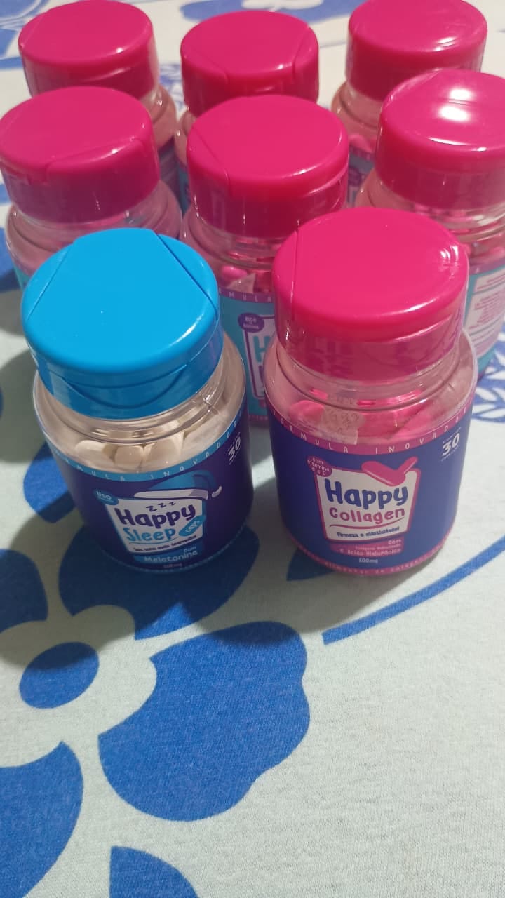 Customer photo review of Happy Hair 3 Potes + 2 Potes Grátis + 1 Pote de Melatonina + 1 Pote de Colágeno (Total 7 Potes)