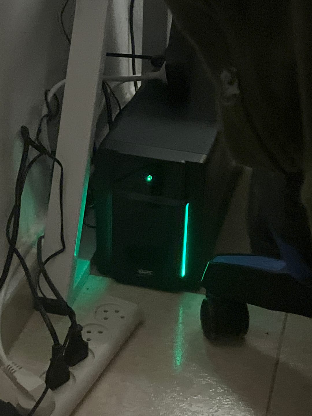 Customer photo review of APC Back-UPS BX1600MI 1600VA 230V יחידת גיבוי אל פסק