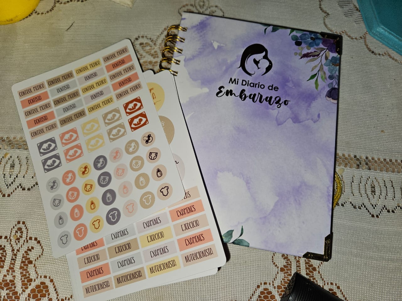 Customer photo review of Diario Único Mi Embarazo - Colorful