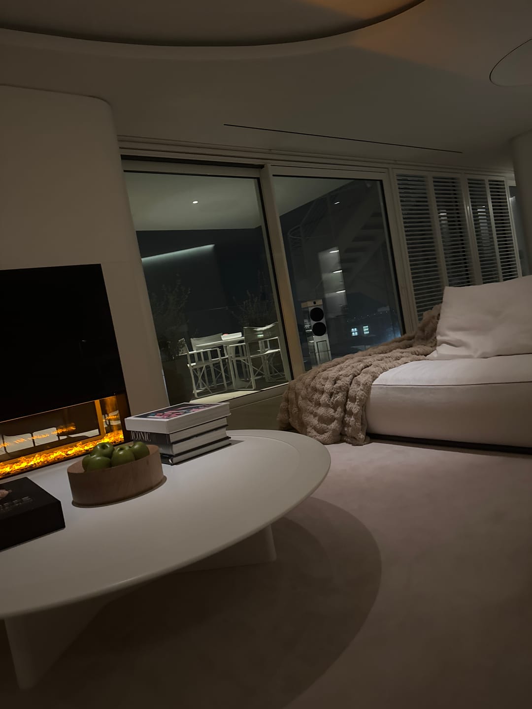 Customer photo review of Nordic Cozy Blanket