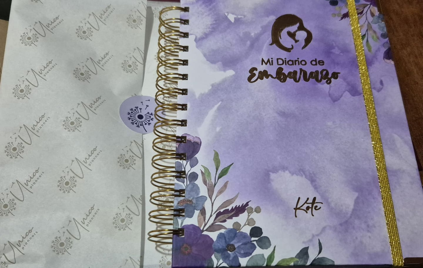 Customer photo review of Diario Único Mi Embarazo - Colorful