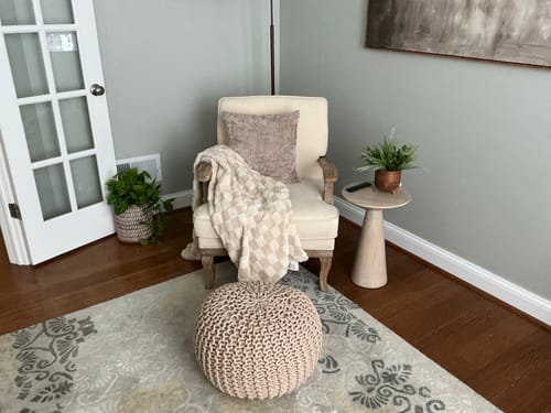Customer photo review of Luxury Checkered Boucle Throw