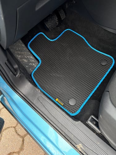 Customer photo review of Auto Fußmatten nach Maß - Komplettset