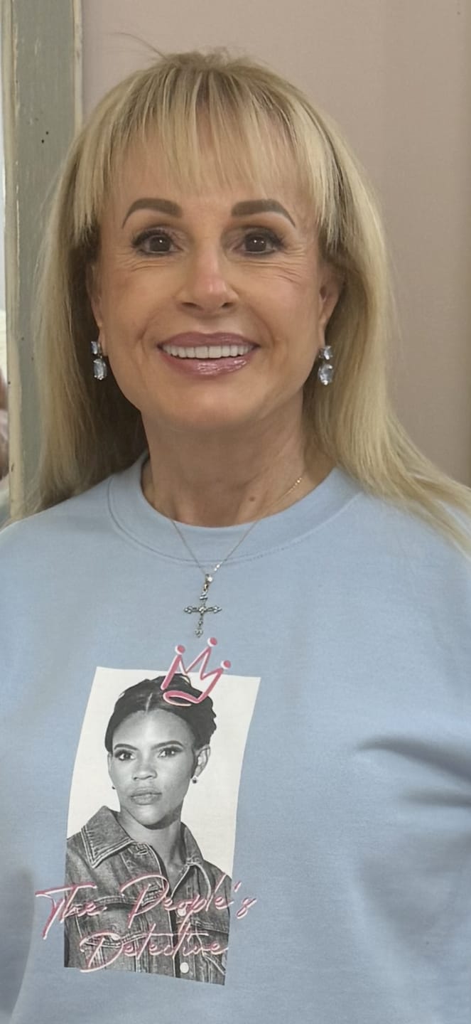 Customer photo review of People's Detective Crewneck