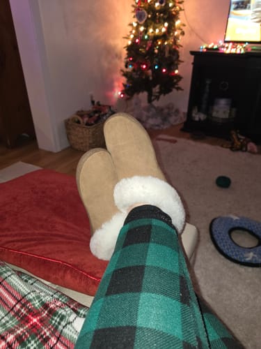 Customer photo review of Women's Sunrise Sheepskin Scuff