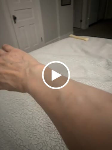 Customer video review of Besque® Magic Body Oil - 100ml